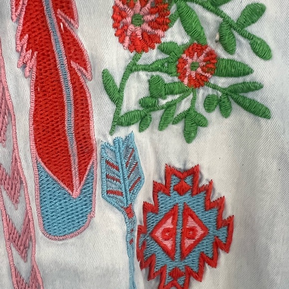 Women's Vintage style Denim Floral Embroidered Western Shirt. - Picture 3 of 4